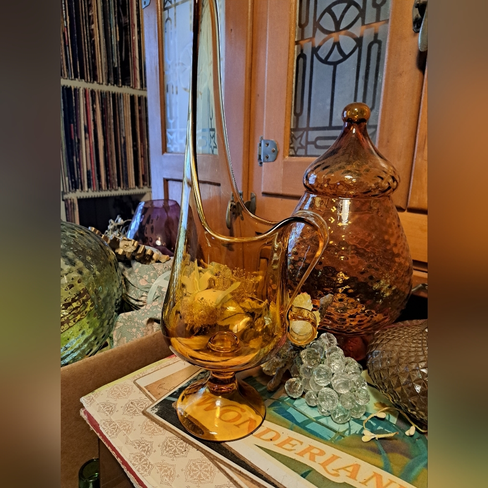 Beautiful MCM L.E. Smith Ewer